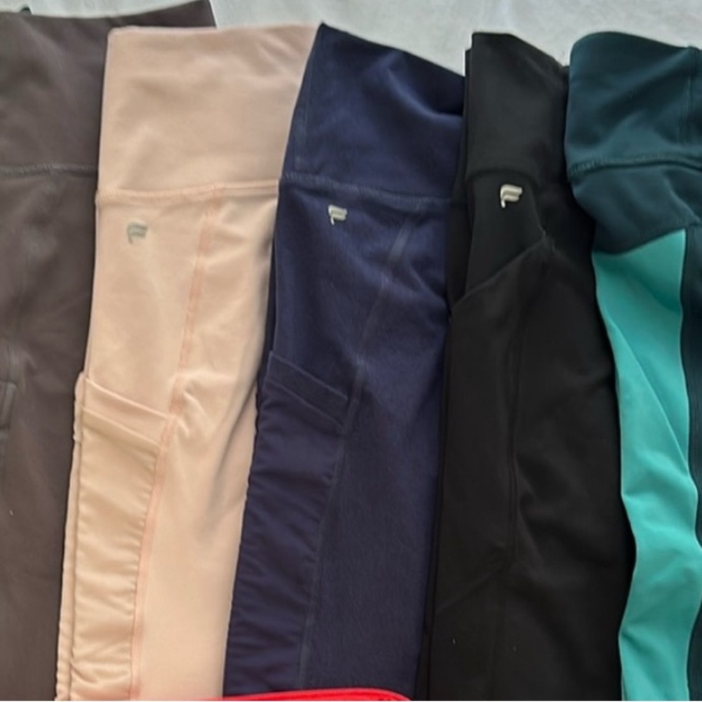5 pairs of Fabletics cropped